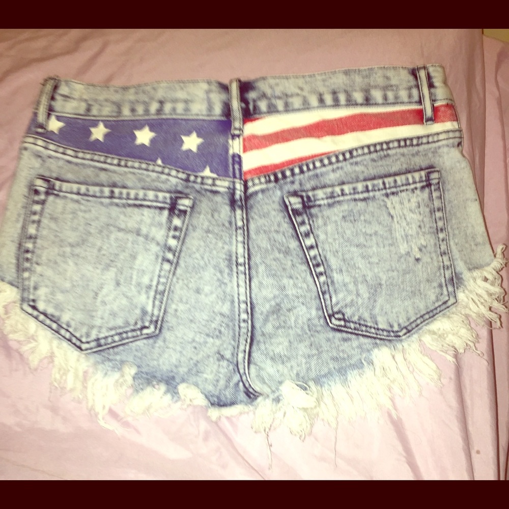 BULLHEAD DENIM CO. HIGH RISE SHORTS